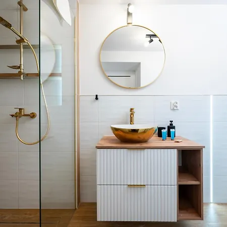 Piotrkowska Luxury With Mezzanine By Bookinghost