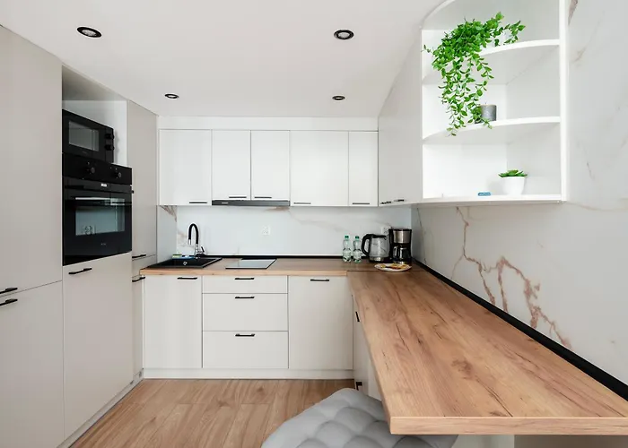 Piotrkowska Luxury With Mezzanine By Bookinghost