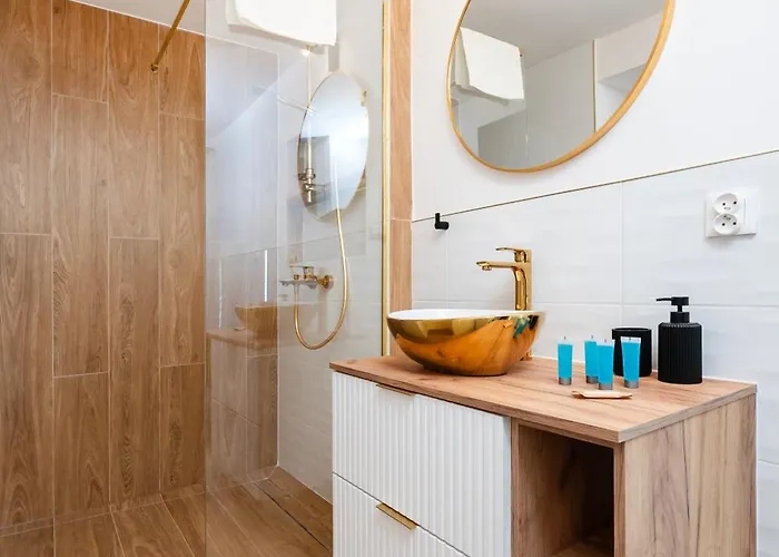 شقة Piotrkowska Luxury With Mezzanine By Bookinghost *