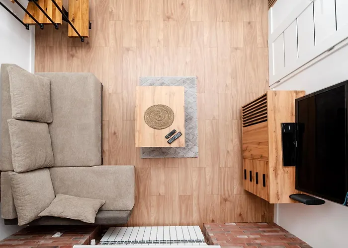 Piotrkowska Luxury With Mezzanine By Bookinghost *